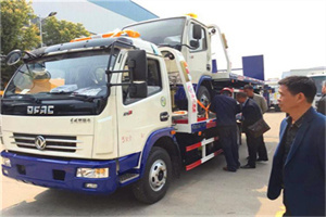 赞皇汽车道路救援拖车价格